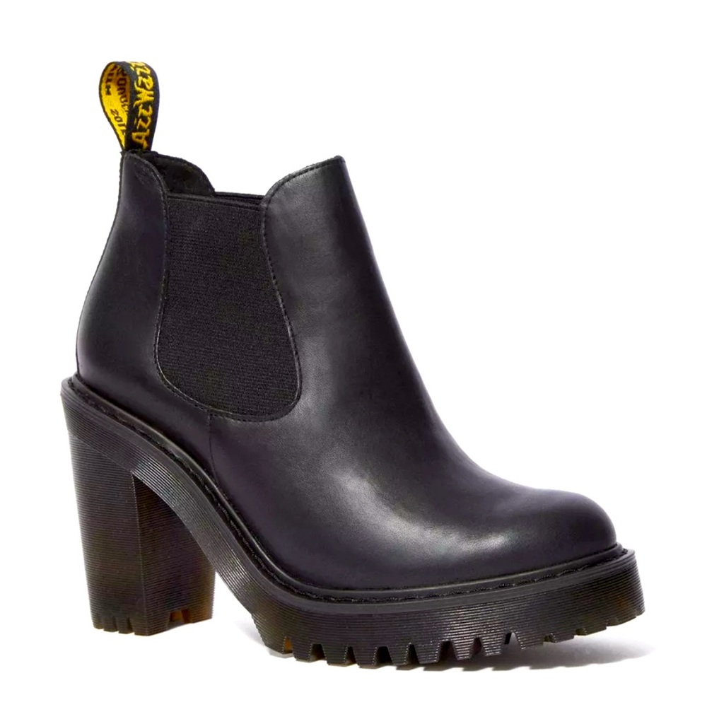 Dr. Martens Hurston Heeled Chelsea Boots in Black